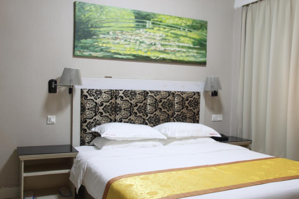 Super 8 Hotel Beijing Shijingshan Jiujiuyuan 객실 사진